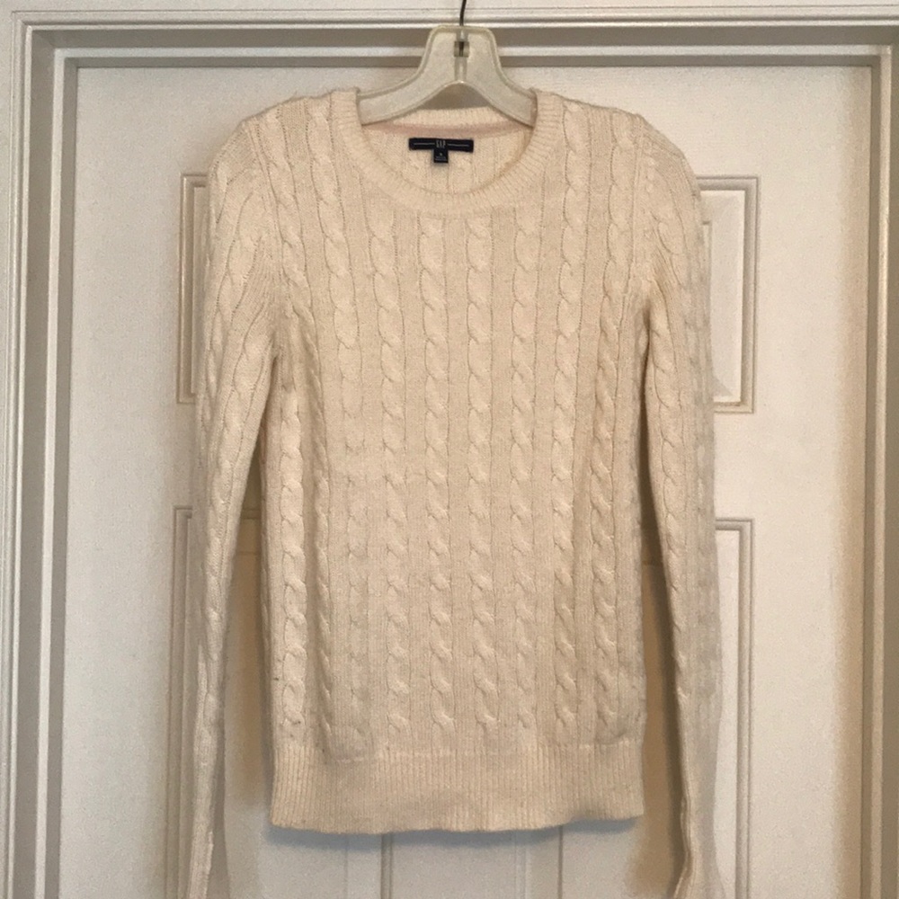 Gap Cream Cable Knit Sweater